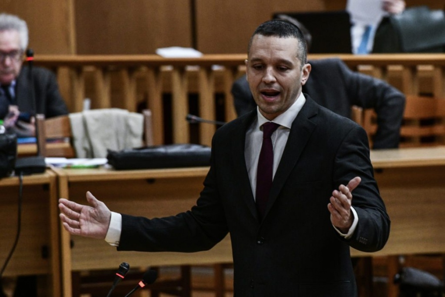 Παρέμβαση Κασιδιάρη: Το Σύστημα βρίσκεται σε πανικό  - Η κωλοτούμπα του «αντισυνταγματολόγου» Αλιβιζάτου