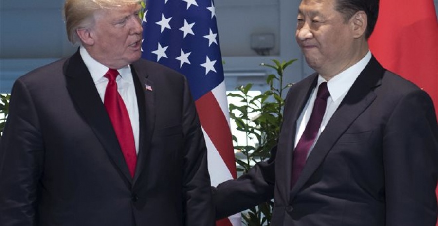 Με επιβολή δασμών 50 δισ στις αμερικανικές εισαγωγές αργού πετρελαίου απαντά η Κίνα στην απόφαση Trump