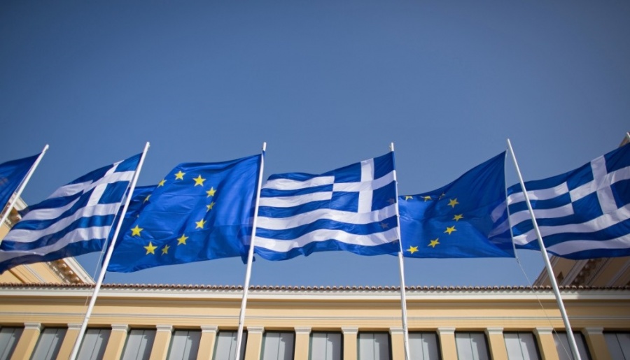 Κομισιόν: Η Ελλάδα παραμένει η πιο ωφελημένη χώρα του «πακέτου Juncker»
