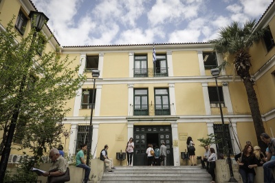 Κρούσμα κορωνοϊού στην Ευελπίδων  - Να κλείσουν παντελώς τα δικαστήρια, ζητεί η Ένωση Εισαγγελέων