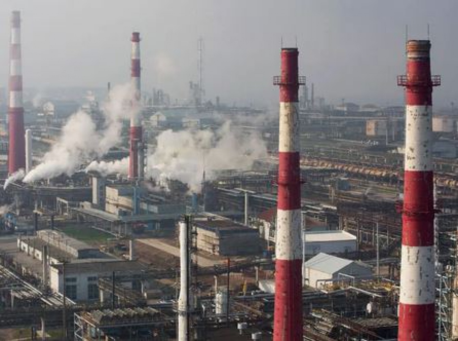 Σοκ στα διυλιστήρια της Ευρώπης - Τρόμος για τον αντίκτυπο των κυρώσεων στις ρωσικές πετρελαϊκές