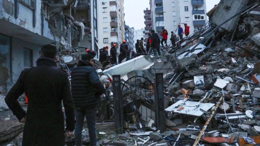 Σεισμός στην Τουρκία - Η Ελλάδα στέλνει ομάδα της ΕΜΑΚ με 25 επίλεκτους πυροσβέστες και γιατρούς