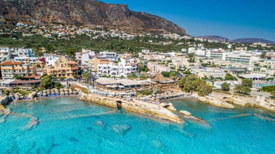 SOS από τη Χερσόνησο - Αλκοολικός τουρισμός και «μπαλόνια γέλιου» εκτός ελέγχου