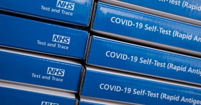 Απίστευτο – Οι Βρετανοί θα υποχρεώνονται σε τεστ για Covid, μέσω βιντεοκλήσης με σύμβουλο ιδιωτικής εταιρείας