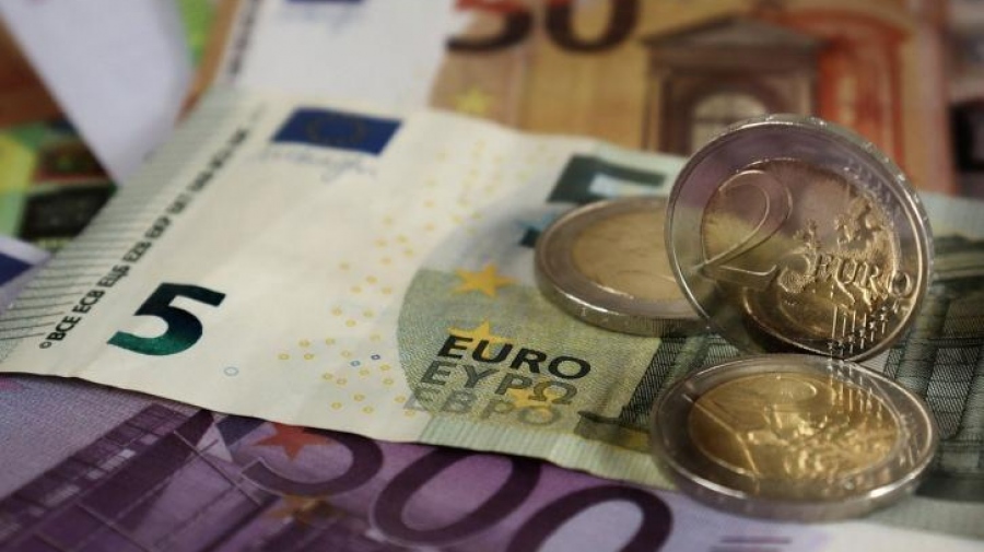 Ο ΦΠΑ «φουσκώνει» τα έσοδα - Στα 8,5 δισ. ευρώ το πρωτογενές πλεόνασμα το 8μηνο του 2025