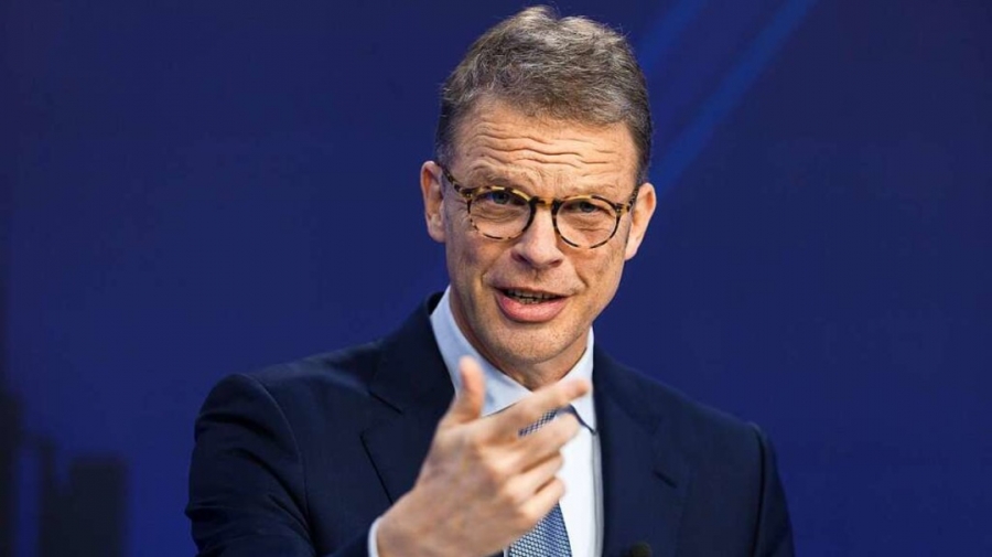 Ο CEO της Deutsche Bank προειδοποιεί: Απειλή για την Ευρώπη η εξάρτηση από ξένες τράπεζες