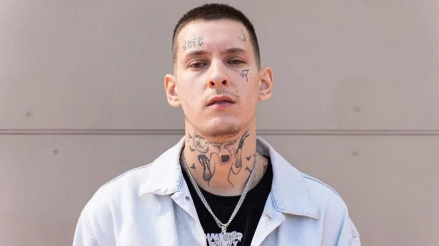 Ελλάδα ακούει; Η Ρωσία θέτει τέλος στη διαφθορά της νεολαίας - Δίωξη σε ράπερ για προώθηση ναρκωτικών μέσω των τραγουδιών του