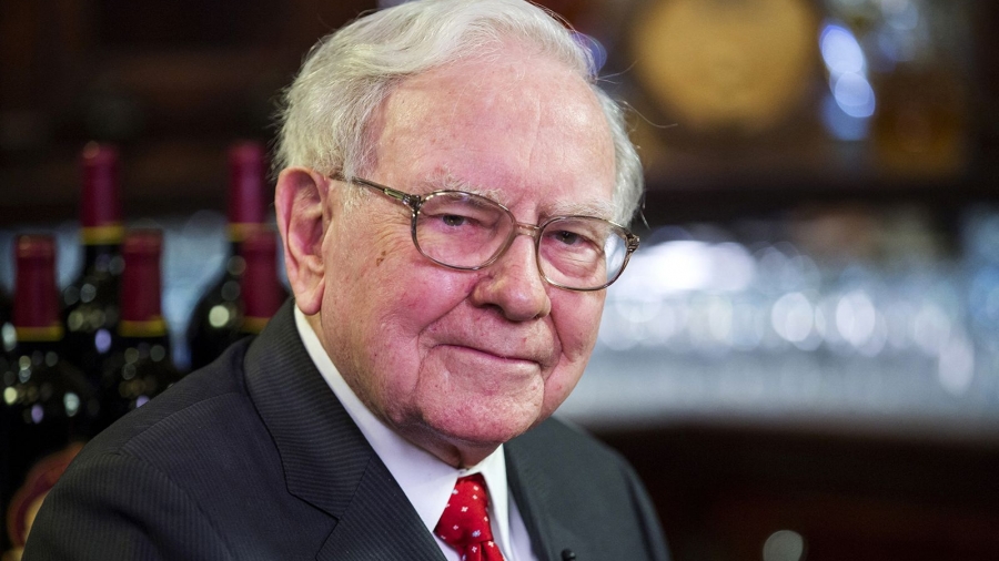 O Buffett καθησυχάζει για τις καταθέσεις στις ΗΠΑ: Είναι ασφαλείς, αλλά εάν χρειαζόταν η κυβέρνηση θα τις στήριζε