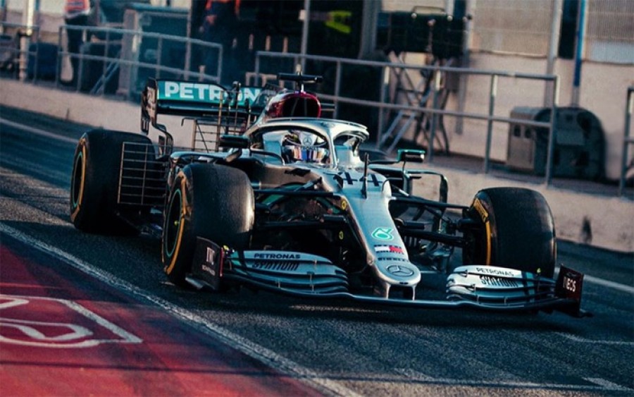 F1: Νίκη Hamilton και θρίαμβος της Mercedes στο επεισοδιακό Grand Prix της Τοσκάνης