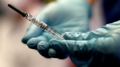 Το παρασκήνιο πίσω από την «παράλυση» γιατρού μετά το εμβόλιο για κορωνοϊό - Τι καταγγέλλει ο Βασιλακόπουλος