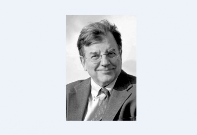 Hudson (Σύμβουλος κυβέρνησης ΗΠΑ) στο ΒΝ: Η Ελλάδα να πουλήσει όλο τον δημόσιο τομέα - Εξουσιομανής ο Τσίπρας