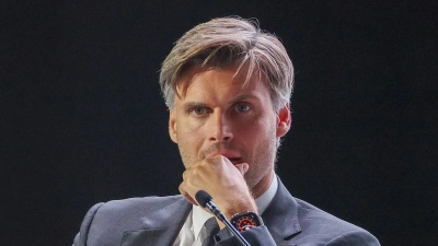 Οι Ρωσίδες λιώνουν για τον πιο «κούκλο δημόσιο υπάλληλο» της χώρας - Ποιος είναι ο Dmitry Bakanov