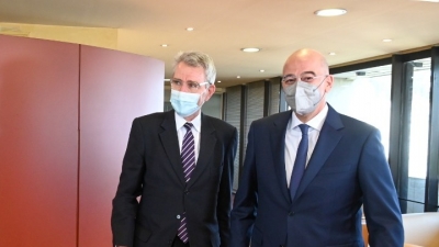 Αποχαιρετιστήριο γεύμα προς τιμήν του Goeffrey Pyatt παρέθεσε ο Νίκος Δένδιας