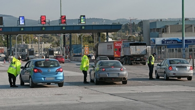 Φόβοι για μεγάλη διασπορά ιού στην επαρχία – Υπάρχει «τρύπα» στο σύστημα, διακυβεύεται η ανοσία