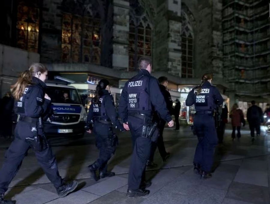 Γερμανία: Με μέτρα ασφαλείας η χριστουγεννιάτικη λειτουργία στην Κολωνία - Πληροφορίες για ισλαμικές επιθέσεις και σε Αυστρία, Ισπανία
