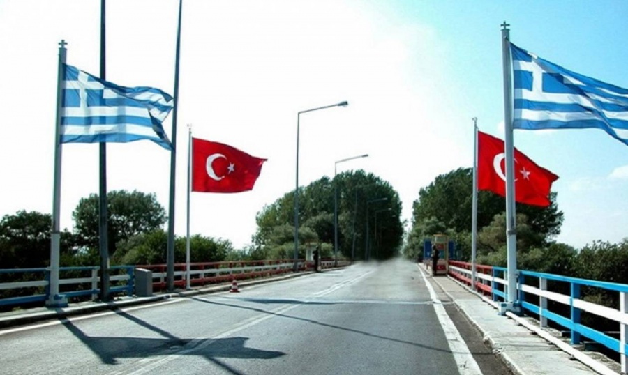 Άγνωστοι ύψωσαν τουρκική σημαία σε νησίδα στον Έβρο - Υπ. Άμυνας: Λύθηκε το θέμα