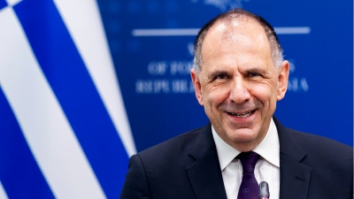 Ρωσικά ΜΜΕ: Ο Γ. Γεραπετρίτης ενημέρωσε τους διπλωμάτες μας για περιορισμούς στις μετακινήσεις εντός της ΕΕ