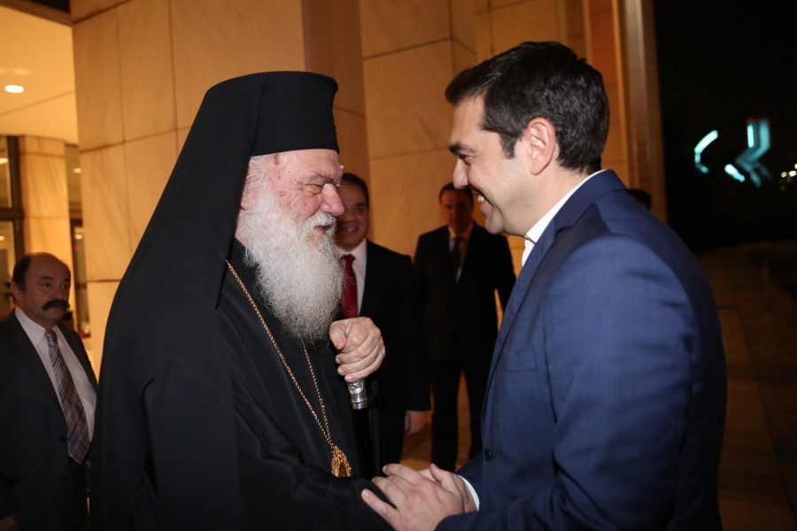 Τσίπρας σε Ιερώνυμο: Η εκκλησία να συμβάλλει στην προσπάθεια περιορισμού του κορωνοϊού