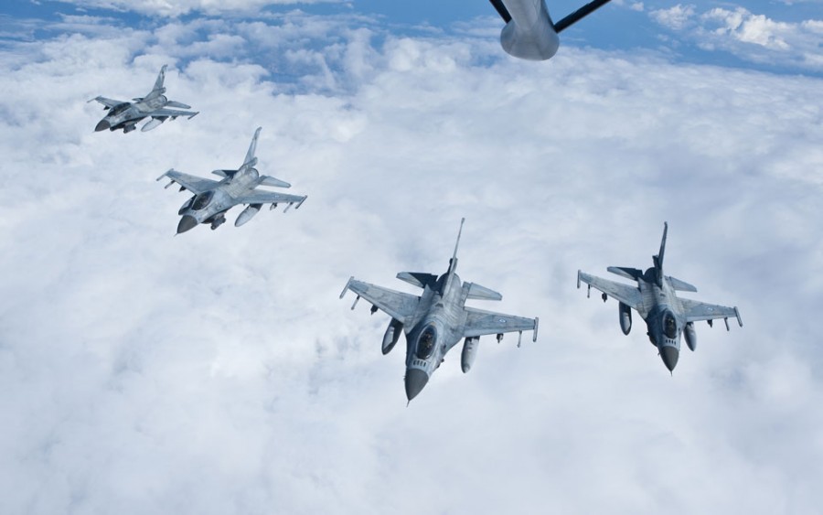 Ελληνική συμμετοχή στην μεγάλης κλίμακας εκπαιδευτική άσκηση, στην αεροπορική βάση Μοντ ντε Μαρσάν, στη Γαλλία