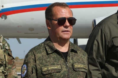 Γελοιοποιεί τον Macron o Medvedev, για την αποστολή 6.000 Γάλλων στην Ουκρανία - Επιμένει ο «ανόητος ... Micron» στις ελεεινές ανοησίες