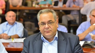 O βουλευτής Λαμπρούλης (ΚΚΕ) υπέγραψε τη σύμβαση συνεισφοράς στο Γενικό Νοσοκομείο Λάρισας