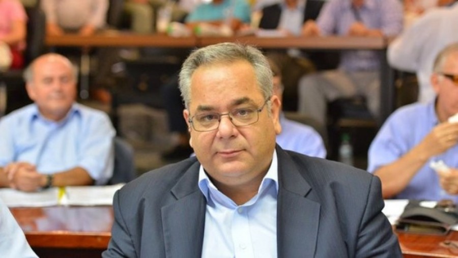 O βουλευτής Λαμπρούλης (ΚΚΕ) υπέγραψε τη σύμβαση συνεισφοράς στο Γενικό Νοσοκομείο Λάρισας