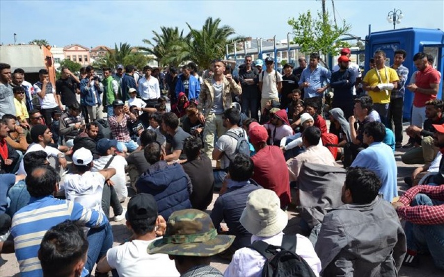 Νέο μπαράζ αφίξεων παράτυπων μεταναστών και προσφύγων