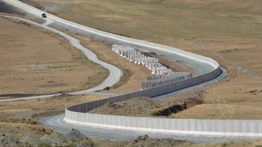 H Tουρκία χτίζει τείχος εκατοντάδων χλμ. για να σταματήσει τις προσφυγικές ροές από το Αφγανιστάν