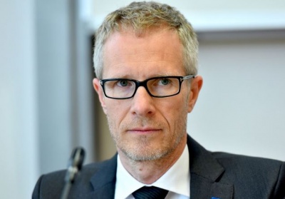 Vasle (ΕΚΤ): Αναμένεται μεγάλη περίοδος χαμηλών επιτοκίων με αρκετές παρενέργειες