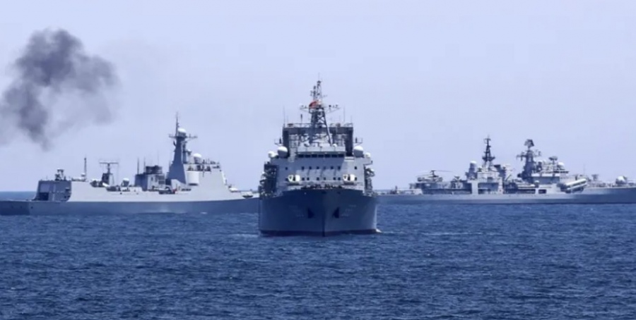 Επίδειξη ισχύος στα πυρηνικά παιχνίδια Trump οι ναυτικές ασκήσεις Ρωσίας - Κίνας στη Θάλασσα της Ιαπωνίας