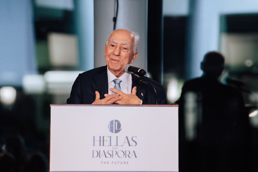 Hellas and Diaspora - The future: Απονεμήθηκε το βραβείο «Ηγέτης» στον Ελληνοαμερικανό Άγγελο Τσακόπουλο