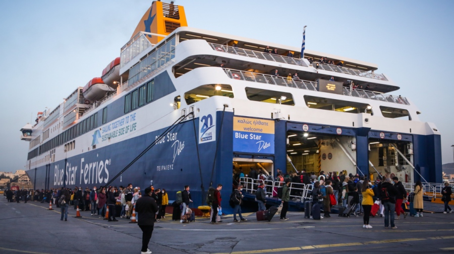 Έρχεται κυβερνητική παρέμβαση για τα ακτοπλοϊκά εισιτήρια - «Φωτιά» οι τιμές