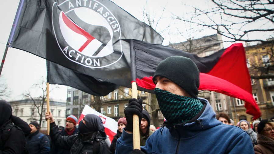 Τρόμος στη Γαλλία - Οι Antifa δολοφόνησαν 23χρονο ακτιβιστή