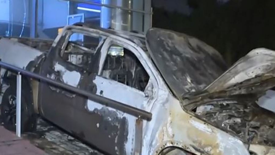 Νέα Φιλαδέλφεια: Εμπρηστική επίθεση σε αντιπροσωπεία αυτοκινήτων - Έρευνες της ΕΛ.ΑΣ, τρία άτομα έδειξαν οι κάμερες