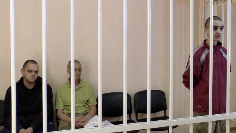 Ένταση Ρωσίας - Δύσης για τους τρεις καταδικασθέντες σε θάνατο στρατιώτες - Lavrov: Διέπραξαν εγκλήματα