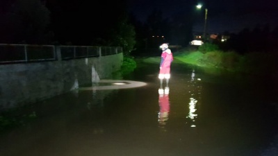Προβλήματα στην Κω από την ισχυρή βροχόπτωση – Παρασύρθηκε όχημα