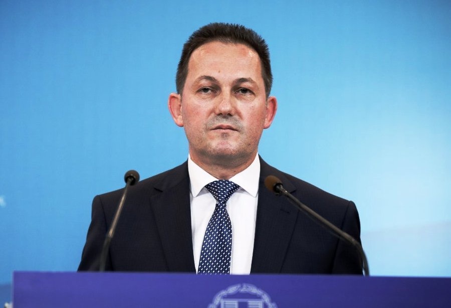 Πέτσας: Ο Τσίπρας κάνει την χυδαία μικροπολιτική του μαγκαλιού