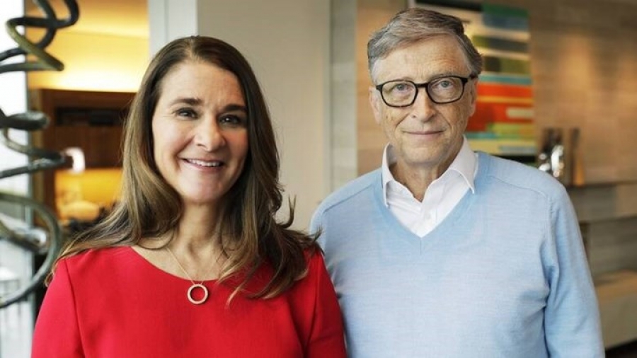 Χώρισαν και επίσημα Melinda και Bill Gates