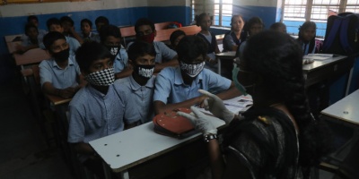 Κορωνοϊός: Η Unesco κινητοποιείται για τους 360 εκατομμύρια νέους που δεν πάνε σχολείο εξαιτίας του Covid-19