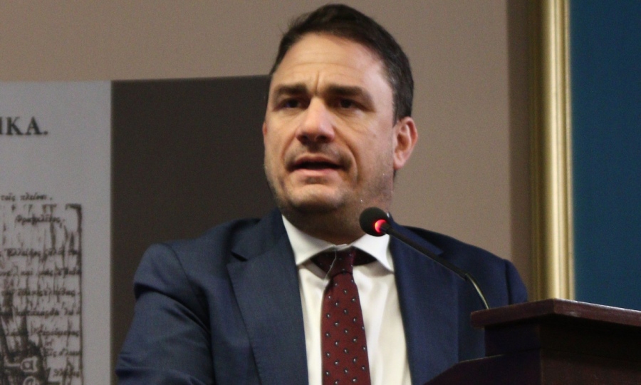 Πυρά Τσουκαλά κατά κυβέρνησης: Αφαιμάζουν τα λαϊκά στρώματα για μεγαλύτερα φορολογικά έσοδα