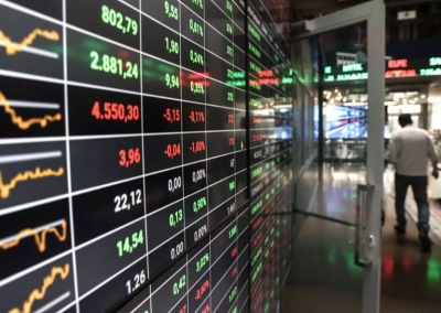 Λίγο μετά το άνοιγμα του Χ.Α. – Ξανά πτωτικά με χαμηλό τζίρο – Πρεμιέρα με βουτιά για την Trade Estates