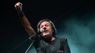 Ο Βασίλης Παπακωνσταντίνου νοσηλεύεται με σοβαρό πρόβλημα υγείας