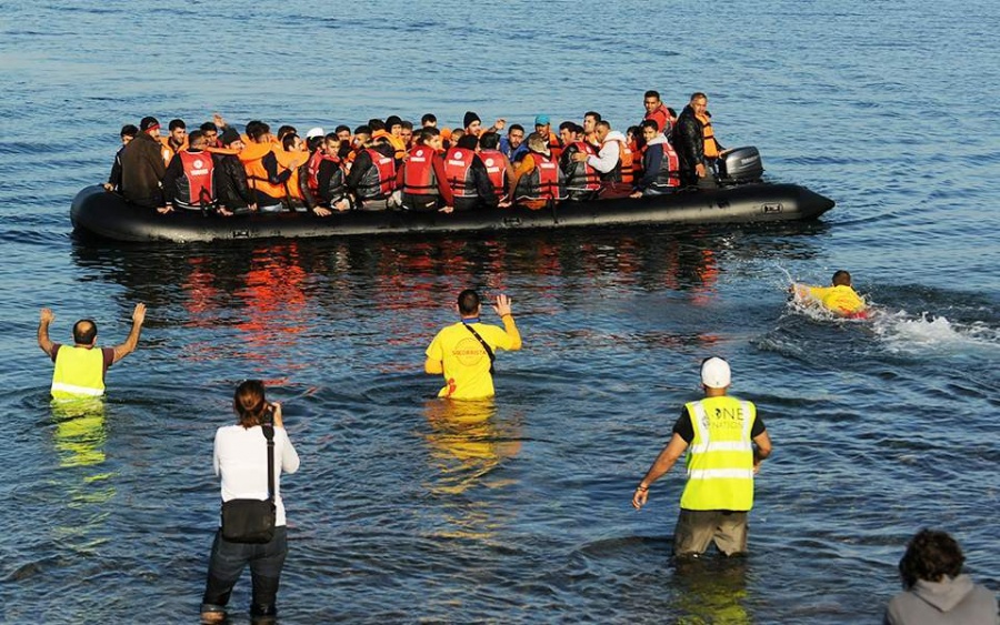 Μεταναστευτικό: Αγανάκτηση κατά της κυβέρνησης για την επίταξη - Ομάδες περιφρούρησης και προσφυγή στο ΣτΕ από τους δήμους