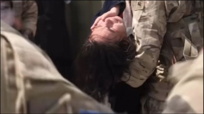 Συγκλονιστικές εικόνες απελπισίας έξω από το αεροδρόμιο της Καμπούλ: Άνθρωποι ποδοπατούνται μέχρι θανάτου