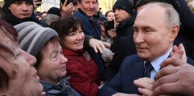 Στις κάλπες οι Ρώσοι - Ο Putin θέλει σαρωτική νίκη με 80%  - Στο 36% η συμμετοχή των ψηφοφόρων
