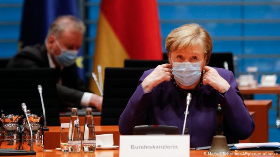 Η Merkel (Γερμανία) προειδοποιεί την ΕΕ για την πιθανότητα ενός Brexit χωρίς συμφωνία