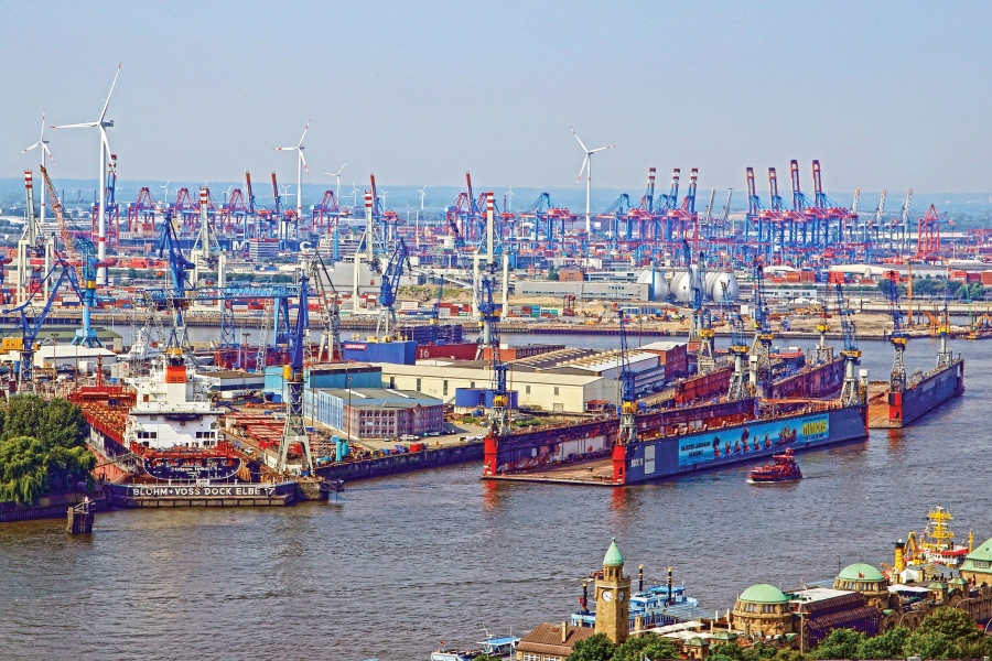Μάχη εφοπλιστών για το λιμάνι του Αμβούργου