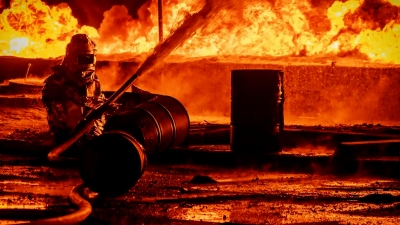 Καταιγίδα Geran κατέκαψε τα ουκρανικά πετρέλαια - Οι Ρώσοι ισοπέδωσαν υποδομές σε Poltava, Chernihiv και Kirovohrad