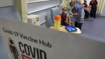 Βρετανία: Να μην κάνουν το εμβόλιο της Pfizer πολίτες με «σημαντικές» αλλεργίες