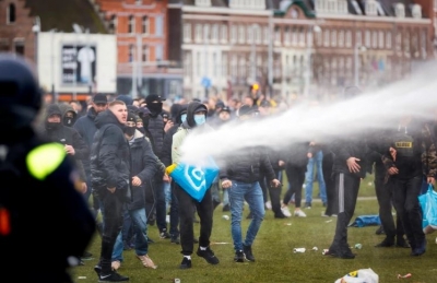 Ολλανδία: Επεισόδια σε διαδήλωση κατά του lockdown στη Χάγη